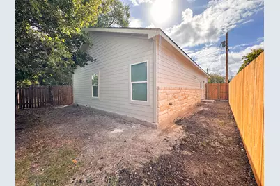 817 5th Street, Lockhart, TX 78644 - Photo 17