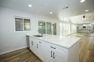 11310 Spicewood Club Dr, Austin, TX 78750 - Photo 9