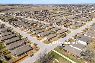 137 Hematite Ln, Jarrell, TX 76537 - Photo 33