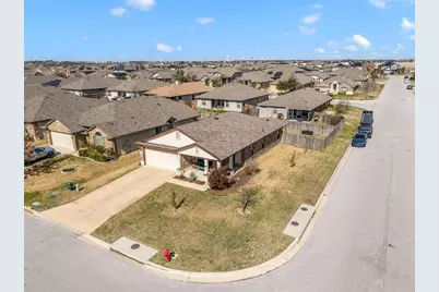 137 Hematite Lane, Jarrell, TX 76537 - Photo 3