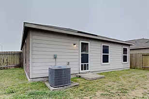 1404 Breanna Ln, Kyle, TX 78640 - Photo 15