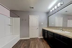 1404 Breanna Ln, Kyle, TX 78640 - Photo 9
