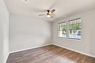 102 Chestnut Ct, Georgetown, TX 78633 - Photo 7