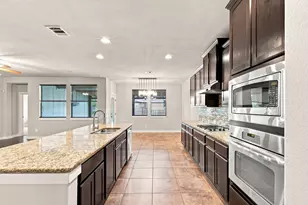 102 Chestnut Ct, Georgetown, TX 78633 - Photo 15