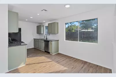 6310 Shadow Bend, Austin, TX 78745 - Photo 7