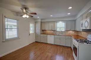 1307 Vine St, Georgetown, TX 78626 - Photo 7