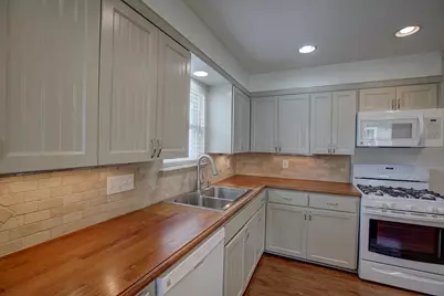 1307 Vine Street, Georgetown, TX 78626 - Photo 9