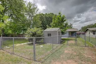 1307 Vine St, Georgetown, TX 78626 - Photo 37