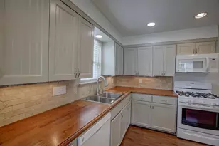 1307 Vine St, Georgetown, TX 78626 - Photo 9