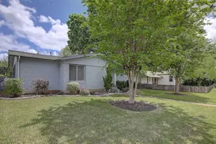 1307 Vine St, Georgetown, TX 78626 - Photo 33