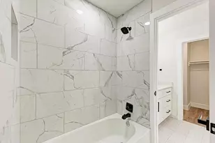 201 W Mockingbird Ln, Austin, TX 78745 - Photo 11