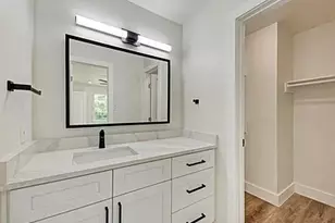 201 W Mockingbird Ln, Austin, TX 78745 - Photo 17