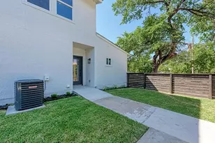 201 W Mockingbird Ln, Austin, TX 78745 - Photo 3