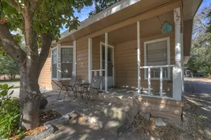 512 Valley St, San Marcos, TX 78666 - Photo 1