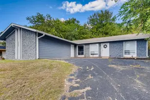 3007 Matador Dr, Austin, TX 78741 - Photo 11