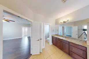 2021 Geniveive Ln, Austin, TX 78741 - Photo 27