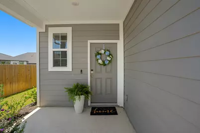 148 Hidalgo Lane, Elgin, TX 78621 - Photo 7