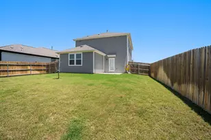 148 Hidalgo Ln, Elgin, TX 78621 - Photo 33