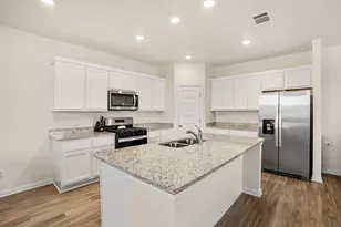 148 Hidalgo Ln, Elgin, TX 78621 - Photo 11