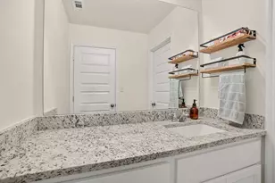 148 Hidalgo Ln, Elgin, TX 78621 - Photo 29