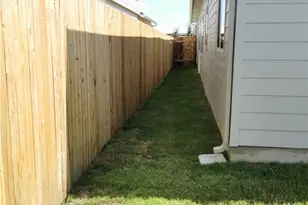 10504 Alemoor Dr, Austin, TX 78747 - Photo 17