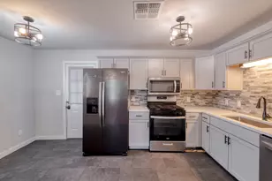 1719 Adina St, Austin, TX 78721 - Photo 7