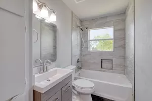 1719 Adina St, Austin, TX 78721 - Photo 15