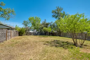 1719 Adina St, Austin, TX 78721 - Photo 3