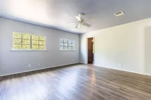 1422 Meadow Pkwy, San Marcos, TX 78666 - Photo 21