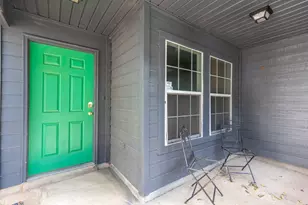 1422 Meadow Pkwy, San Marcos, TX 78666 - Photo 3