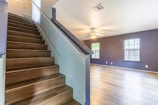 1422 Meadow Pkwy, San Marcos, TX 78666 - Photo 9