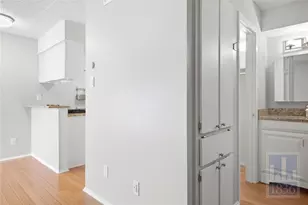 1111 W 10th St, Austin, TX 78703 - Photo 13