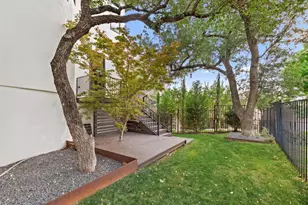 106 Bisset Ct, Lakeway, TX 78738 - Photo 33