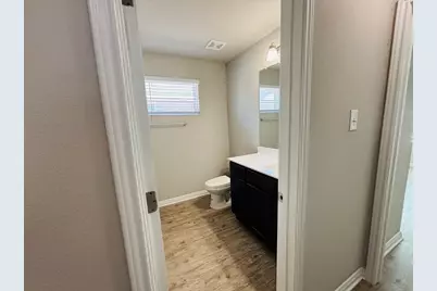 1410 Walden Pond Drive, Pflugerville, TX 78660 - Photo 15