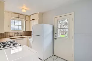 1204 E 31st St, Austin, TX 78722 - Photo 3