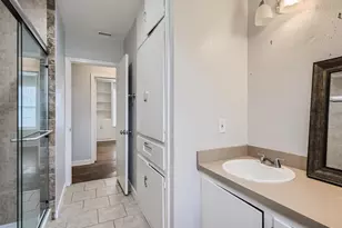 1204 E 31st St, Austin, TX 78722 - Photo 9