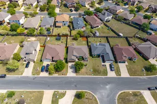 133 Lignite Dr, Jarrell, TX 76537 - Photo 29