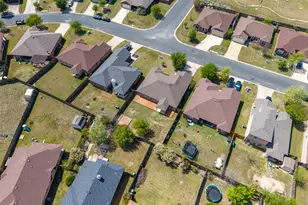 133 Lignite Dr, Jarrell, TX 76537 - Photo 35