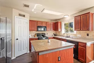 1111 Pathfinder Way, Round Rock, TX 78665 - Photo 11