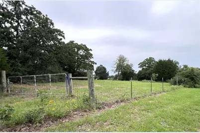 160 Rosanky Cattle Company Road, Smithville, TX 78957 - Photo 3