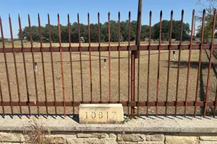 10817 Co Rd 272, Bertram, TX 78605 - Photo 3