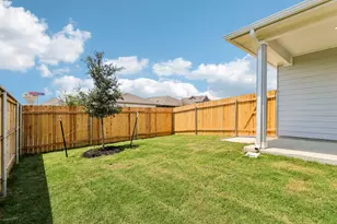 367 Porter Country Pkwy, Buda, TX 78610 - Photo 17