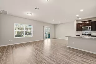 516 E Slaughter Ln, Austin, TX 78744 - Photo 5