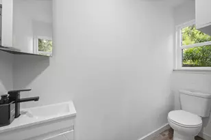 6413 Chimney Creek Cir, Austin, TX 78723 - Photo 17