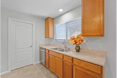 300 Leanne Drive, Georgetown, TX 78633 - Photo 15