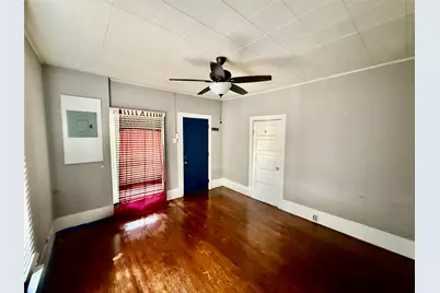 711 N Bishop Street, San Marcos, TX 78666 - Photo 9