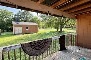 711 N Bishop St, San Marcos, TX 78666 - Photo 15
