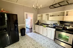711 N Bishop St, San Marcos, TX 78666 - Photo 11
