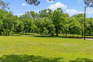 1242 Ervendberg Ave, New Braunfels, TX 78130 - Photo 17