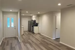 1908b Townesouth Cir, Austin, TX 78741 - Photo 3